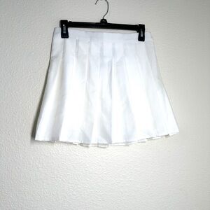 Chic White Pleated Skater Skirt